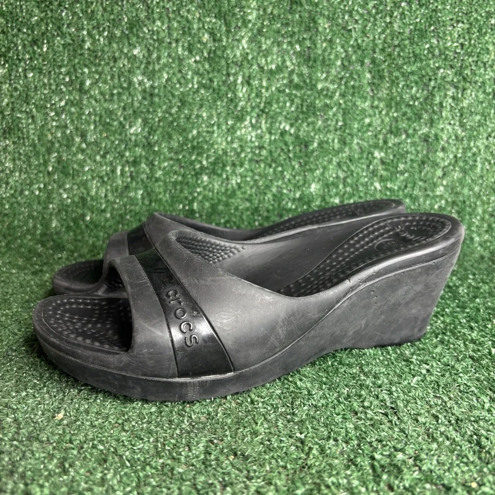 Crocs‎ Wedge Heel Open Toe Slide Comfort Lightweight Sandals Black Womens Size 8